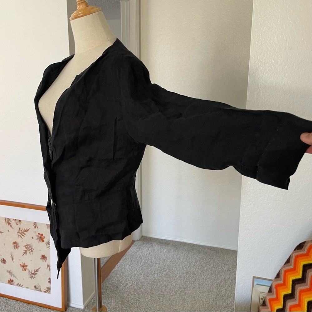 Luukaa Lagenlook Asymmetrical Cut Out Linen Buttoned Top - Picture 5 of 10